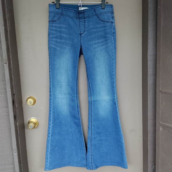 Free People Penny Pull-on Flare Bell Bottom Jeans Denim Stretchy Medium Wash - Picture 1 of 9